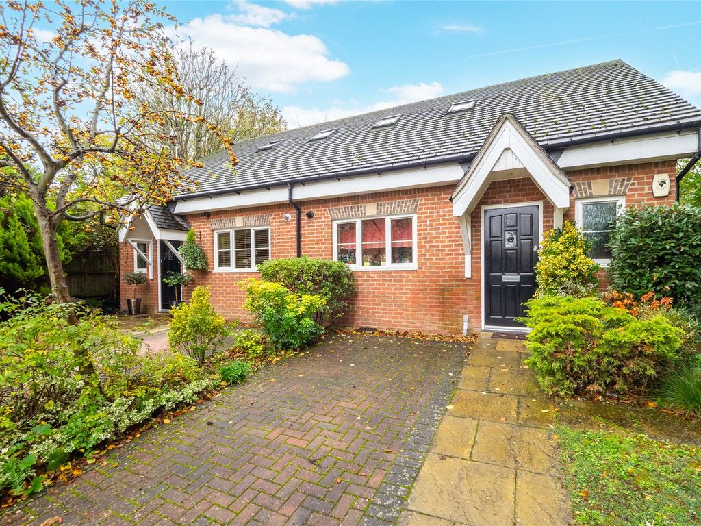 2 bed bungalow for sale in Albion Road, Sutton SM2 Zoopla