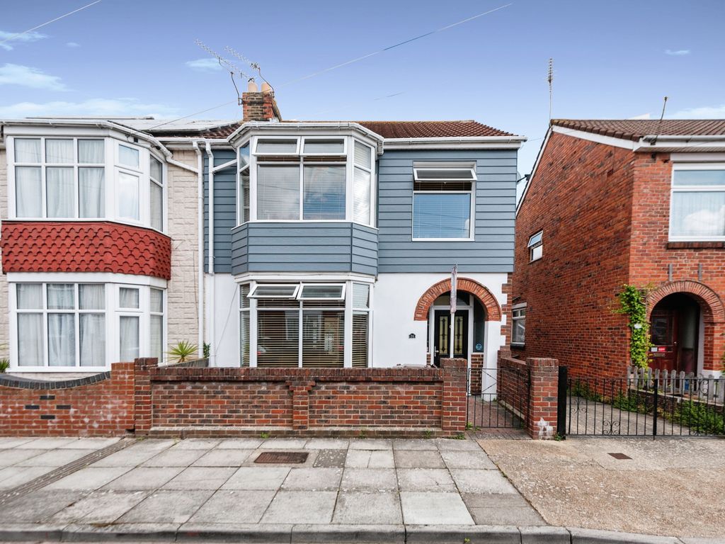 3 bed semidetached house for sale in Madeira Road, Portsmouth