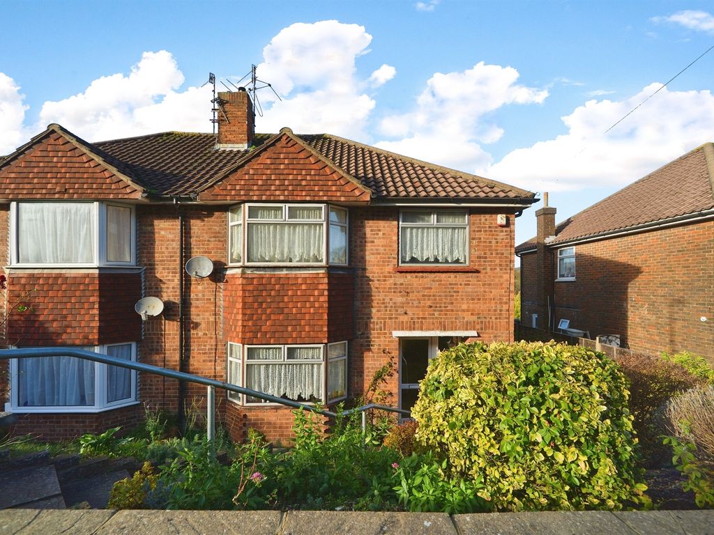 3 bed semidetached house for sale in Egginton Road, Brighton BN2, £