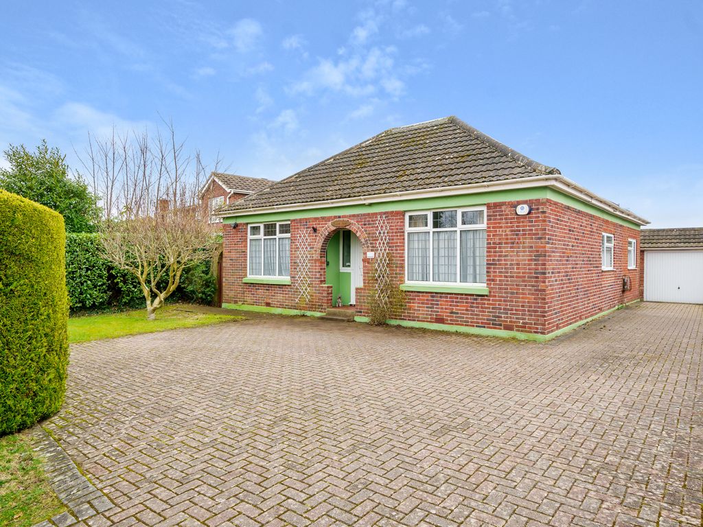 3 bed detached bungalow for sale in Common Lane, Titchfield, Fareham