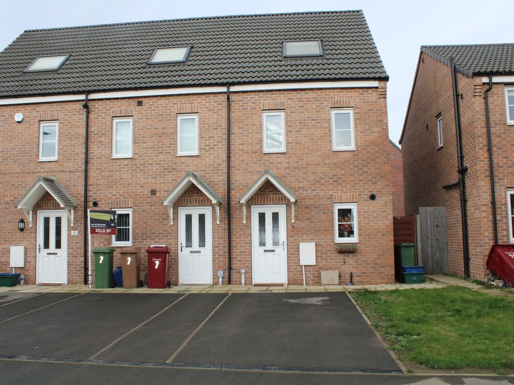 3 bed end terrace house for sale in Turnstone Drive, Scunthorpe DN16 Zoopla