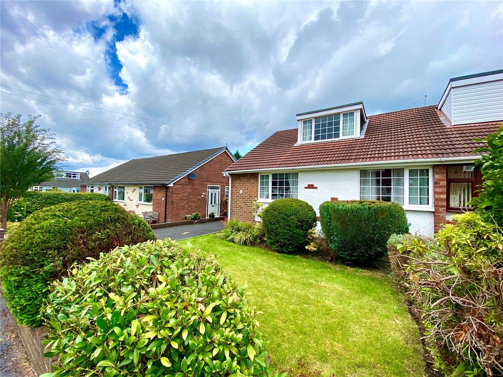 3 bed bungalow for sale in Borth Avenue, Heaviley, Stockport, Cheshire