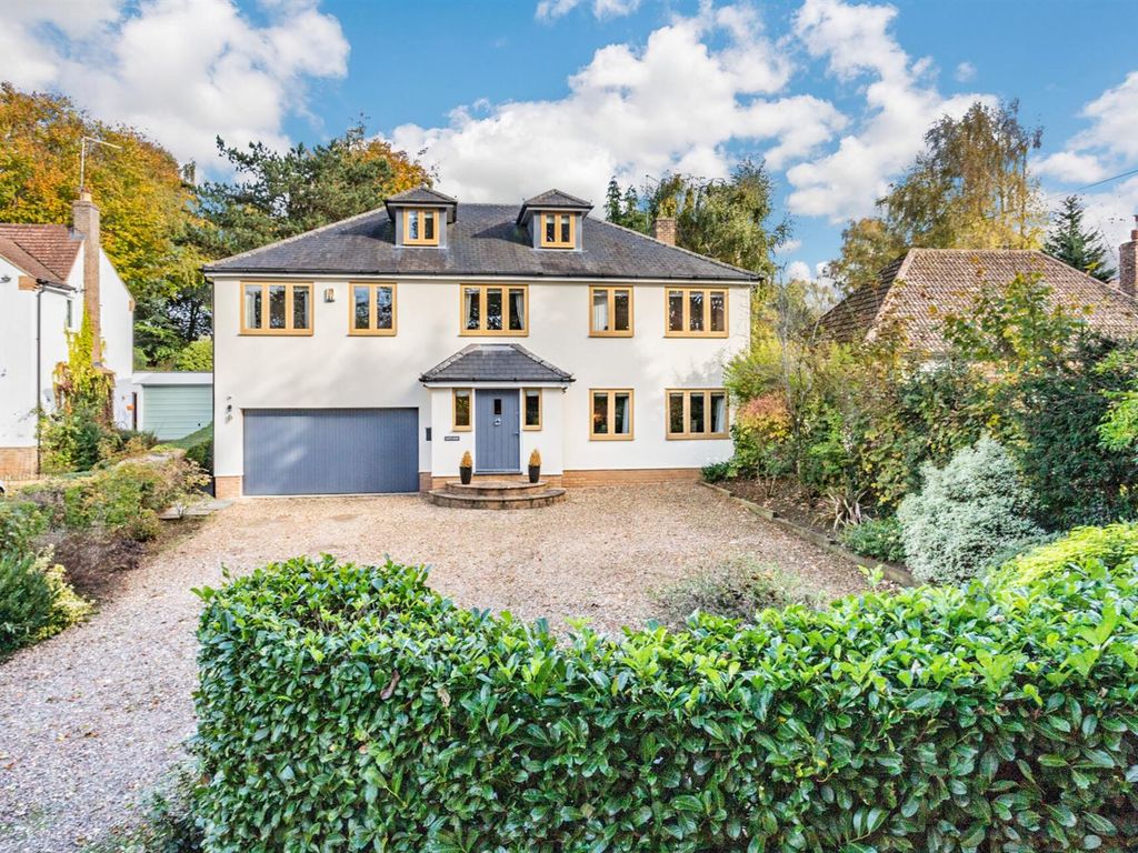 6 bed detached house for sale in Spring Close, Boughton, Northamptonshire NN2 Zoopla