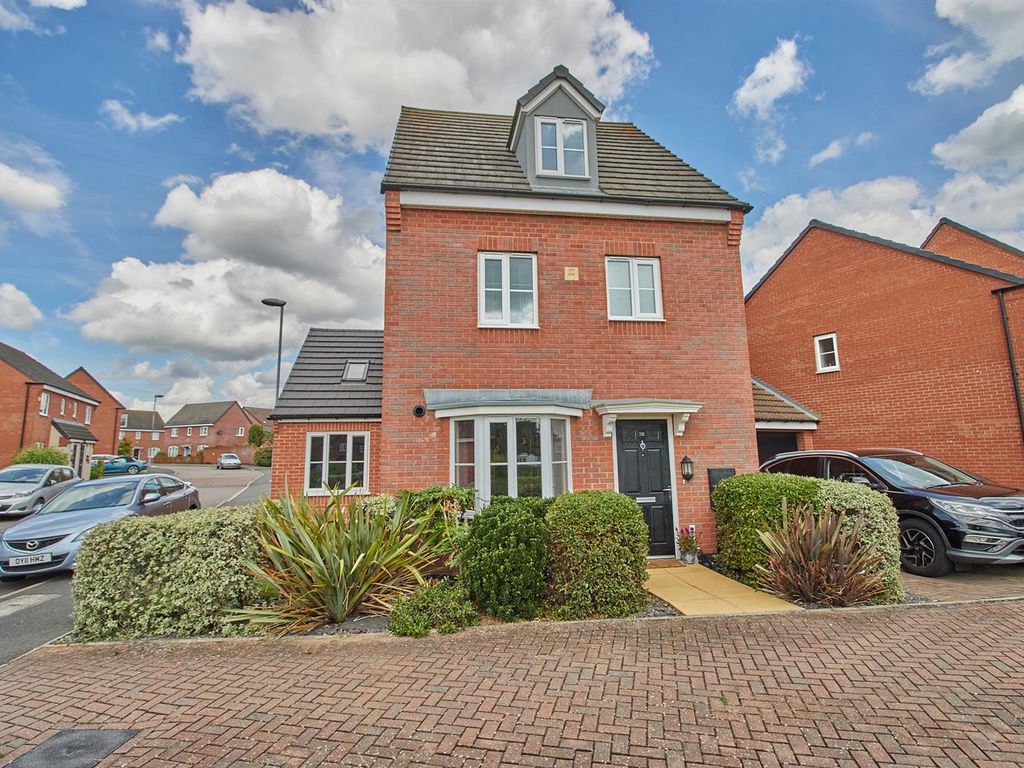 4 bed detached house for sale in Abbott Drive, Stoney Stanton