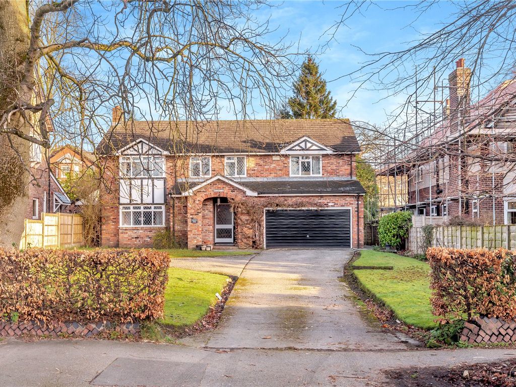 5 bed detached house for sale in Grove Avenue, Wilmslow, Cheshire SK9