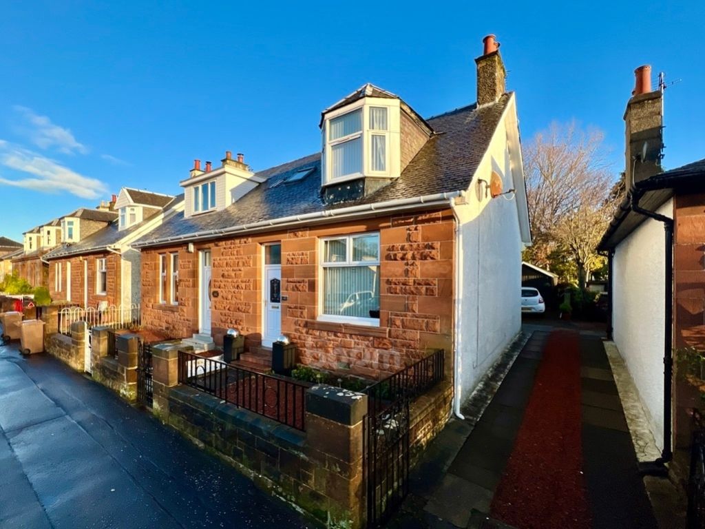 3 bed semidetached house for sale in 43 Dundonald Road, Dreghorn