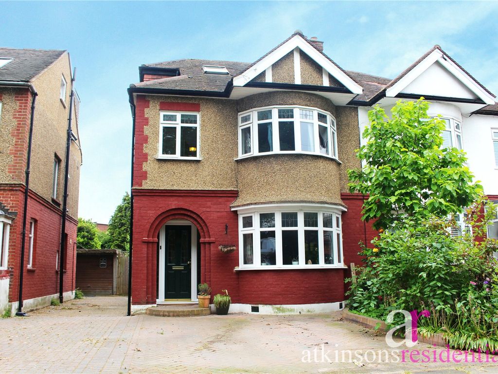 4 bed semidetached house for sale in Churchbury Close, Enfield