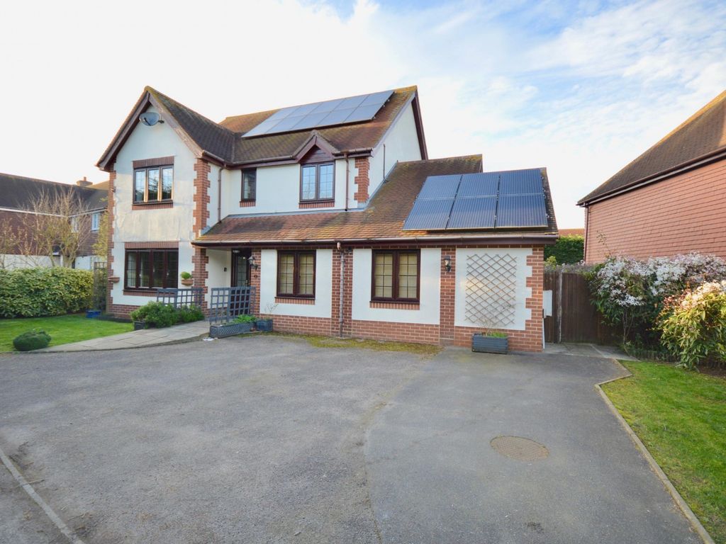 6 bed detached house for sale in Bridport Way, Braintree CM7 Zoopla