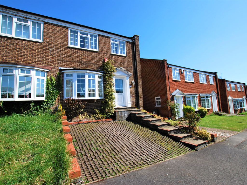 Lynwood, Guildford, Surrey GU2  