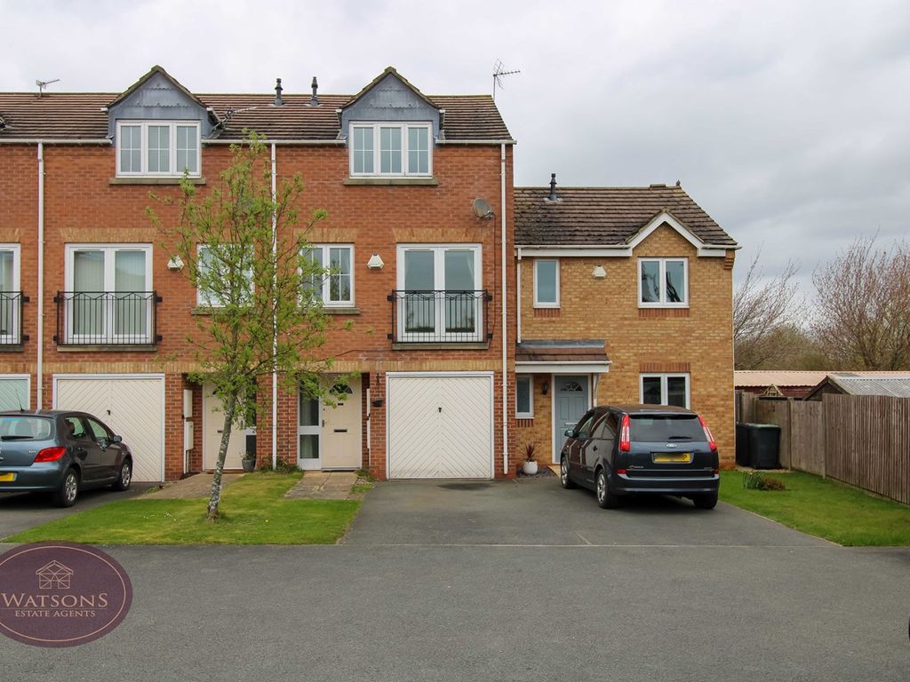 3 bed end terrace house for sale in Little Holland Gardens, Nuthall