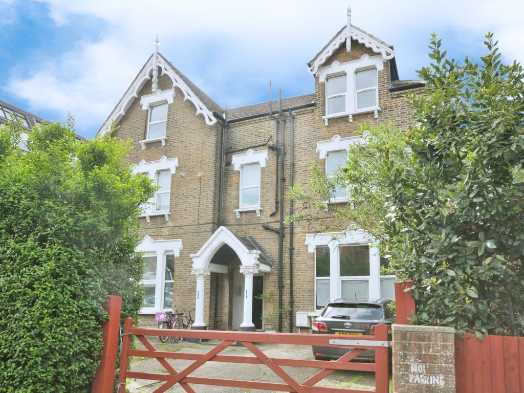 2 bed flat for sale in 1 Hopton Road, Streatham SW16, £625,000 Zoopla
