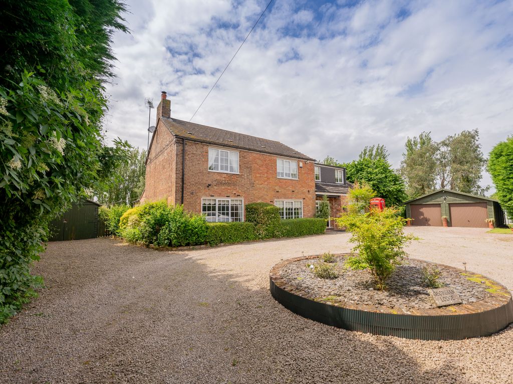 4 bed detached house for sale in Pius Drove, Upwell, Wisbech PE14, £