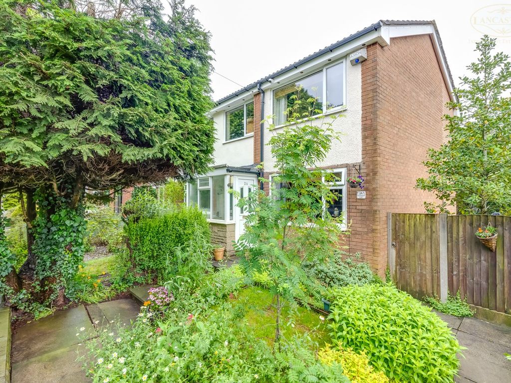 4 bed semidetached house for sale in Victoria Road, Horwich, Bolton