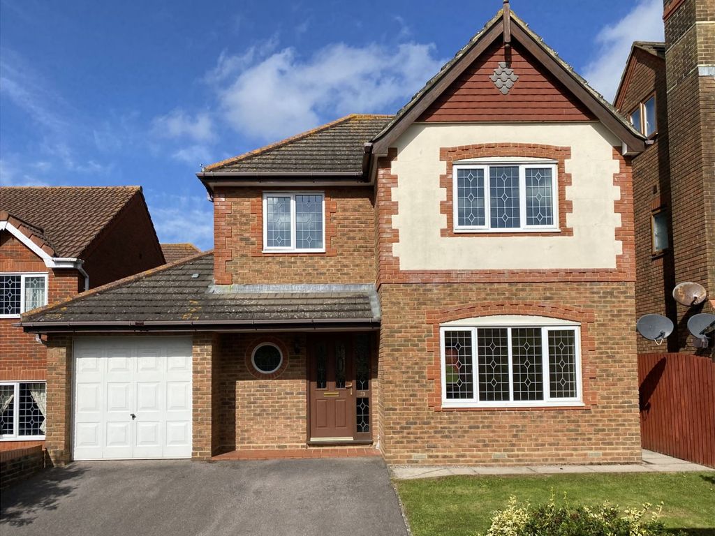 4 bed detached house for sale in Beaulieu Drive, Pevensey BN24, £450,000 Zoopla
