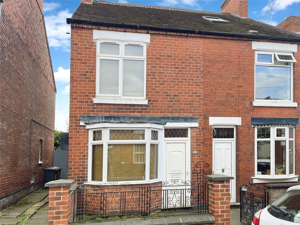 2 bed semidetached house to rent in Parliament Street, Newhall