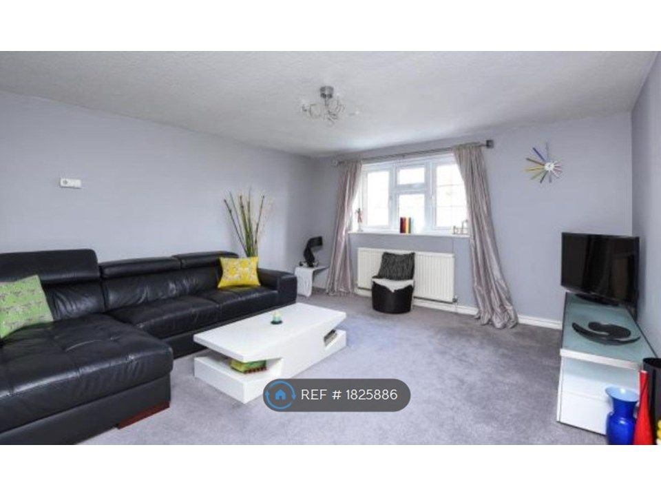 1 bed flat to rent in Leicester Road, New EN5, £1,400 pcm Zoopla