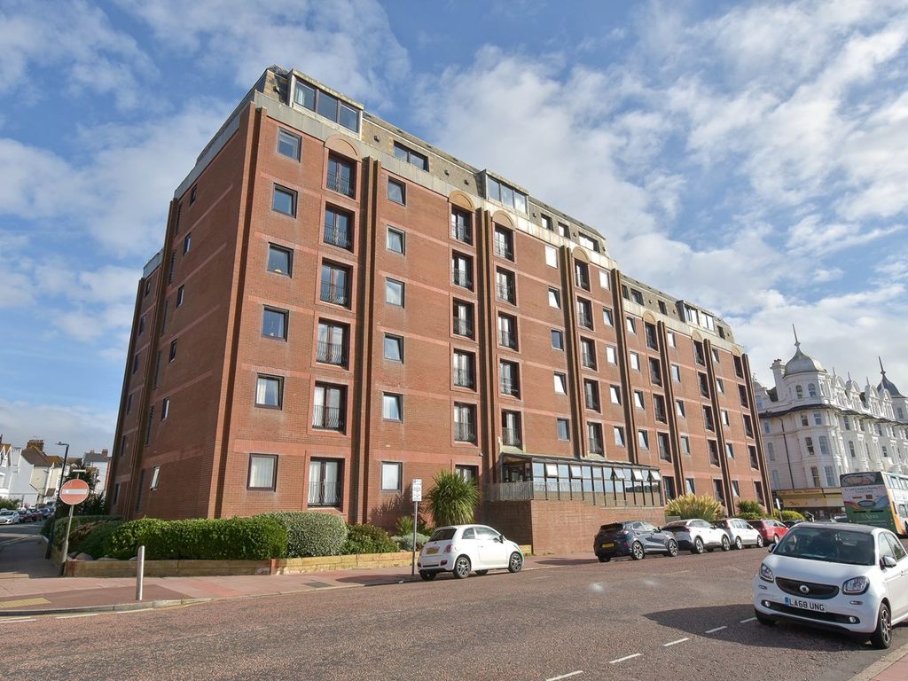 2 bed flat for sale in Marina, BexhillOnSea TN40, £199,950 Zoopla