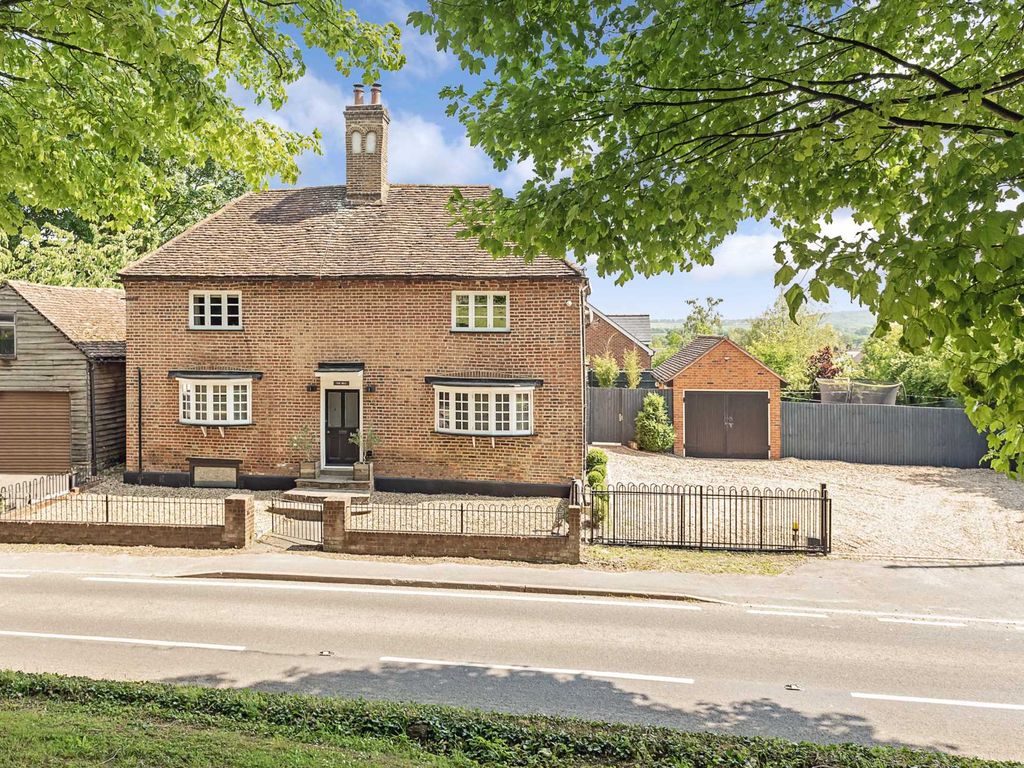 4 bed detached house for sale in Church End, Edlesborough LU6 Zoopla