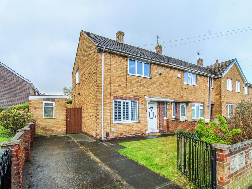 2 bed end terrace house for sale in Falcon Drive, Castleford WF10, £