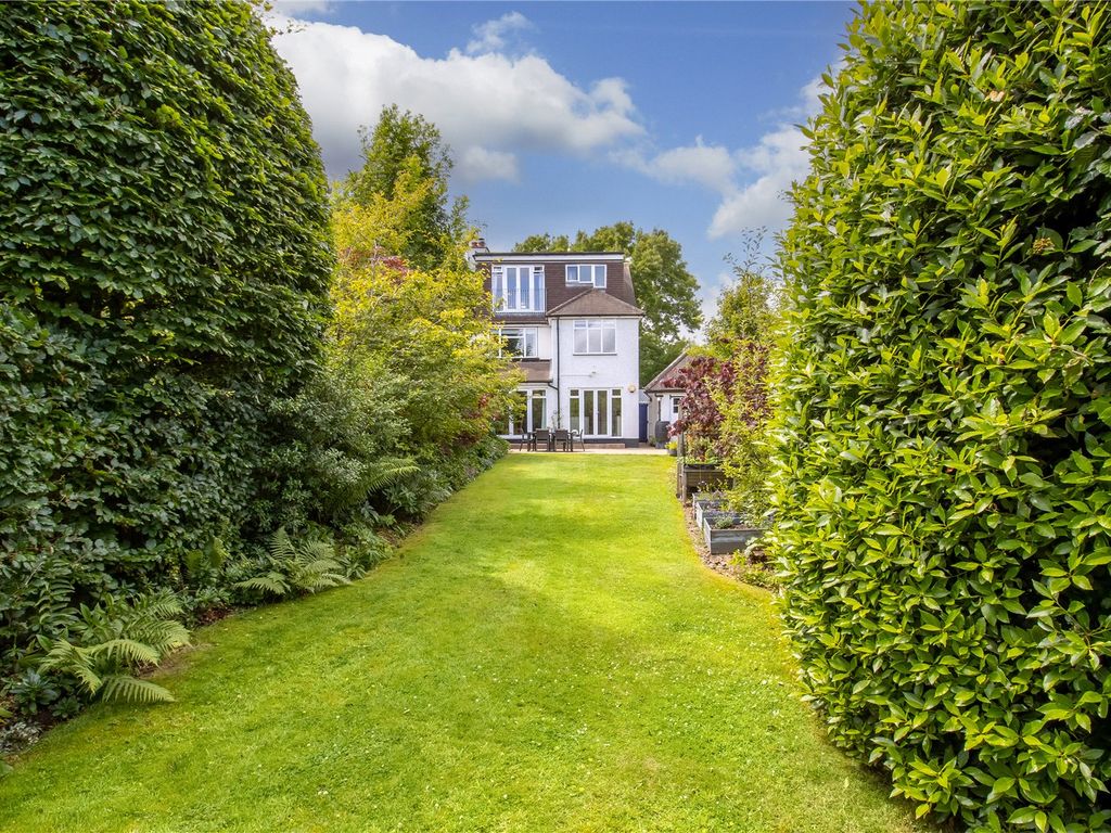 4 bed semidetached house for sale in Loom Lane, Radlett, Hertfordshire