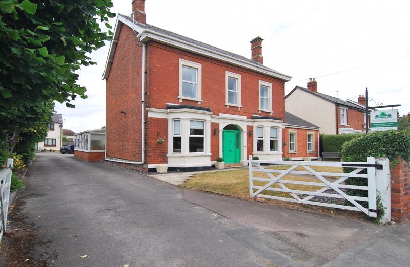 15 bed detached house for sale in Elmbridge Road, Longlevens