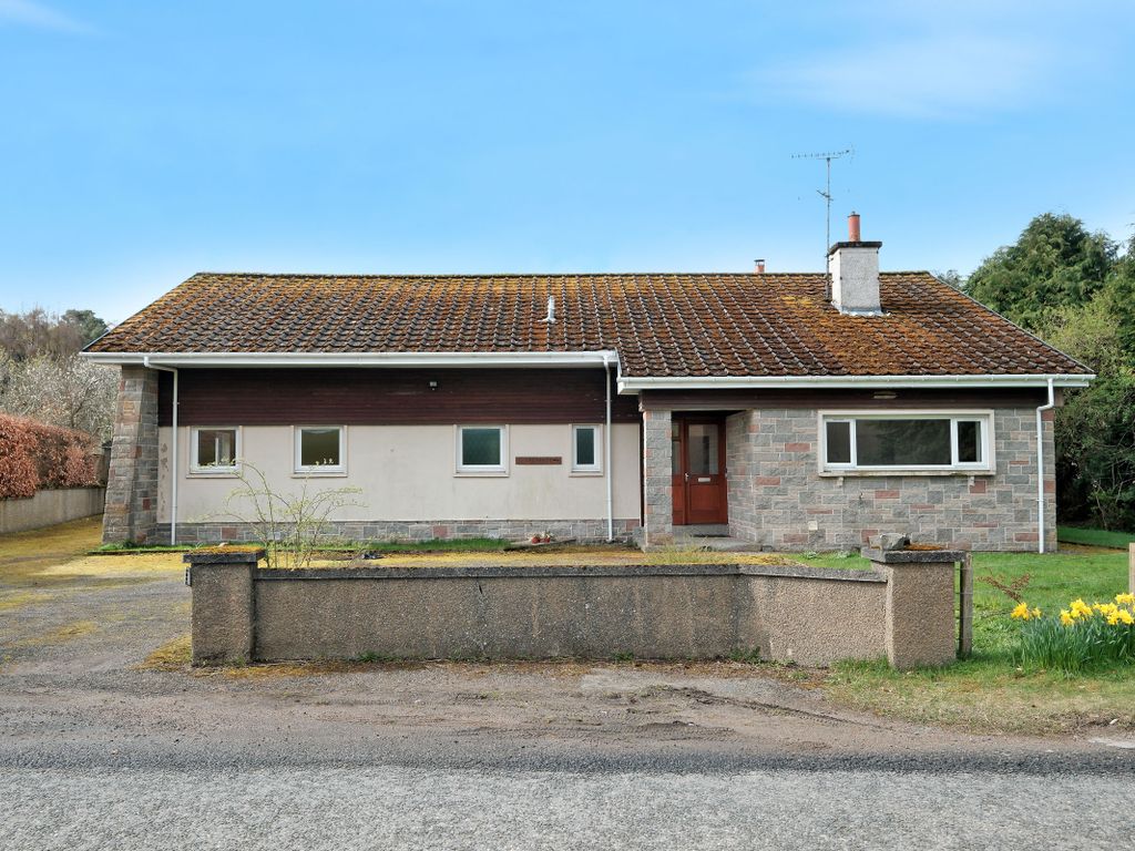 4 bed detached bungalow for sale in Muir Of Fowlis, Alford AB33, £