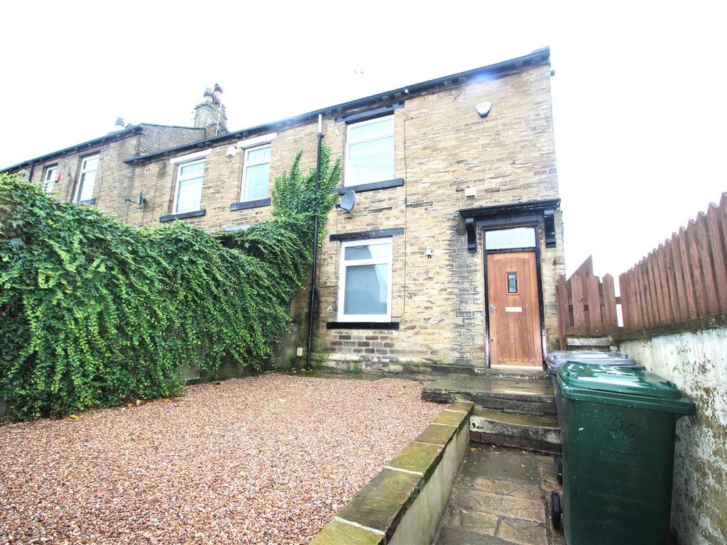 2 bed end terrace house to rent in Storr Hill, Wyke, Bradford BD12, £