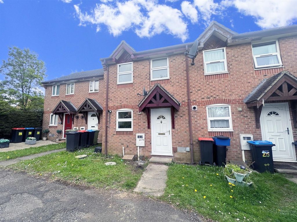 2 bed terraced house to rent in Lastingham Grove, Emerson Valley