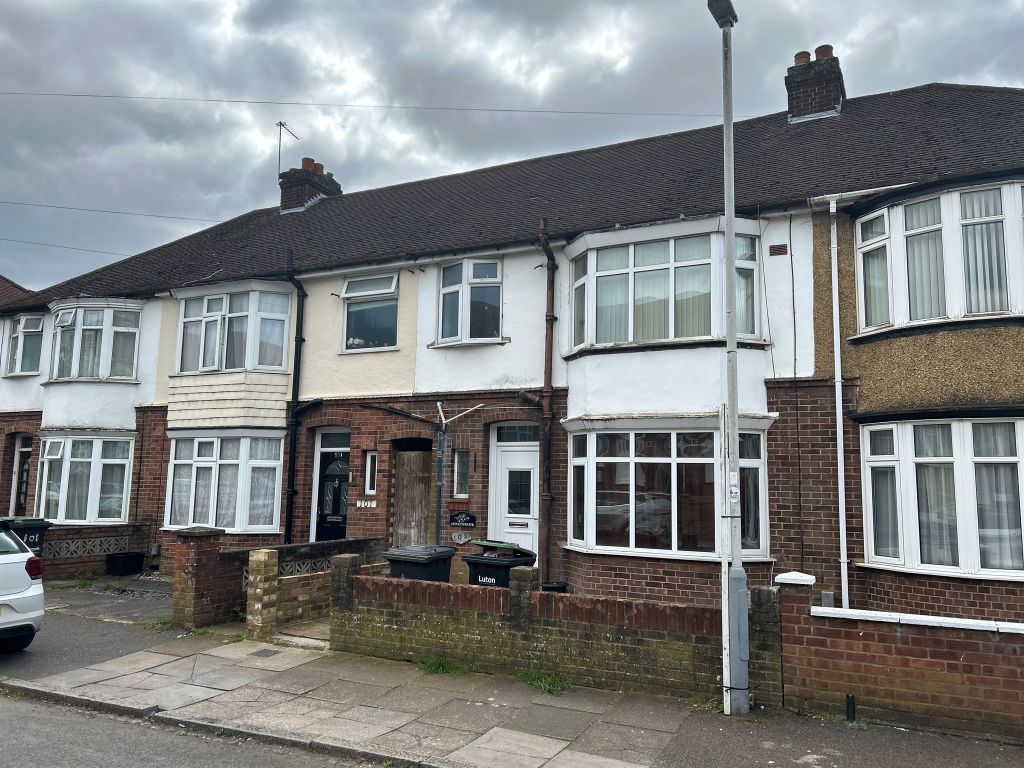 3 bed terraced house for sale in Milton Road, Luton LU1, £270,000 Zoopla