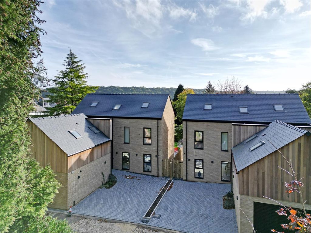 5 bed detached house for sale in Redlands House Mews, Dore Road S17, £