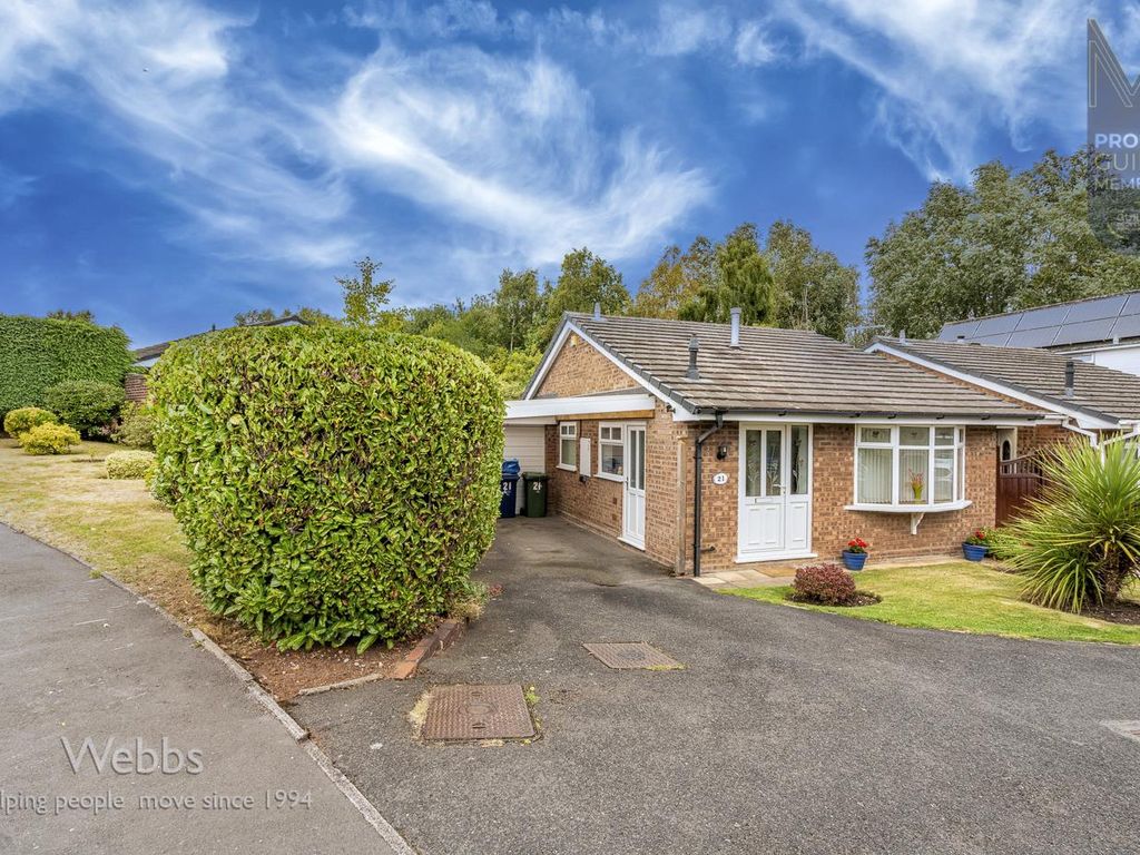 2 bed detached bungalow for sale in Chalcot Drive, Hednesford, Cannock