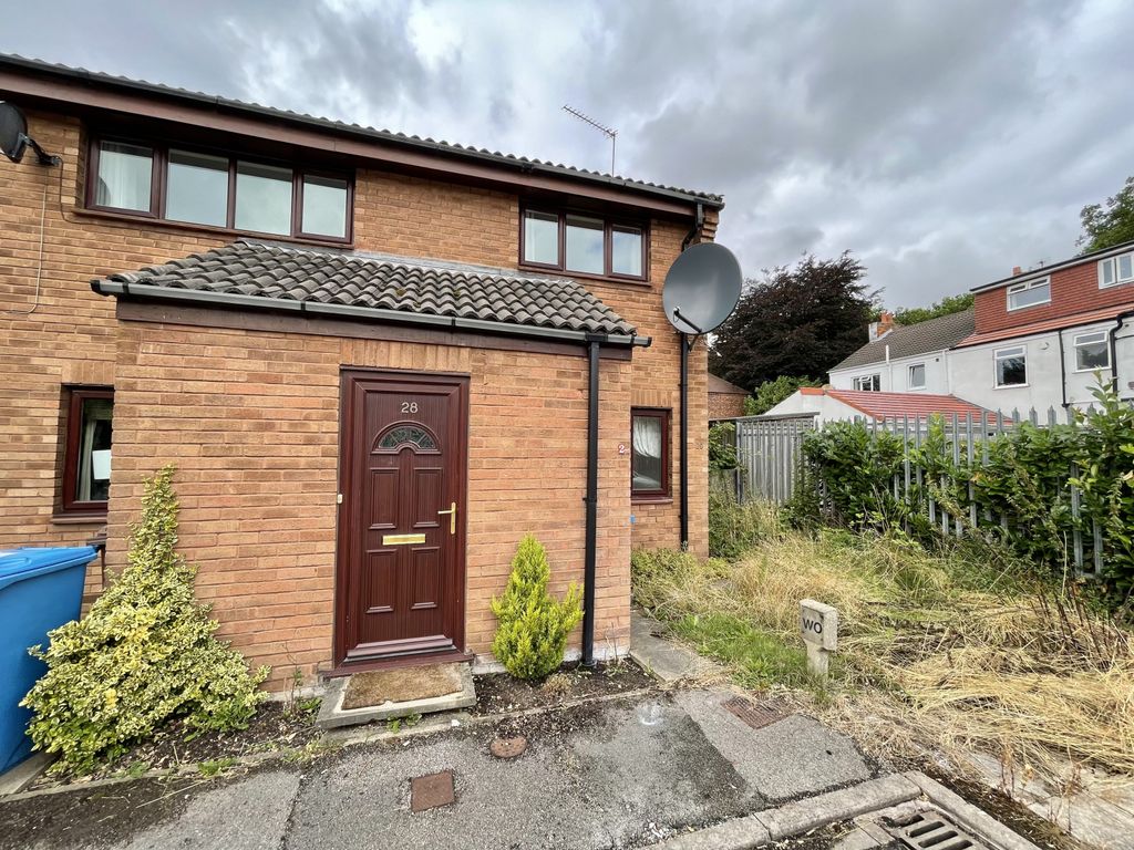 2 bed flat to rent in Waddington Court, Hull HU5 Zoopla