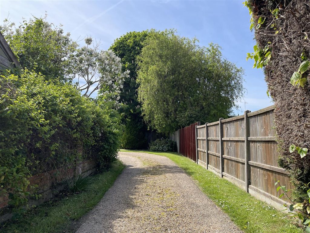 3 bed detached bungalow for sale in The Chase, Worlingham, Beccles NR34