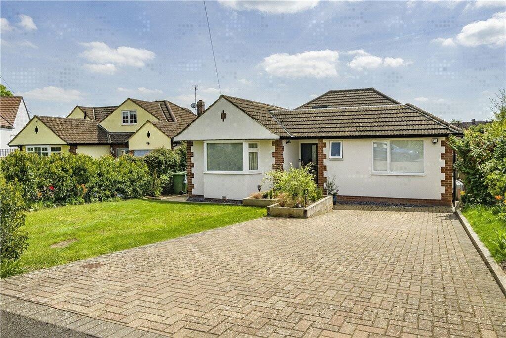 4 bed bungalow for sale in Sycamore Close, Chalfont St. Giles HP8, £