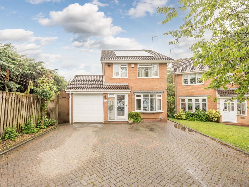 3 bed detached house for sale in Woodham Close, Rubery, Birmingham B45