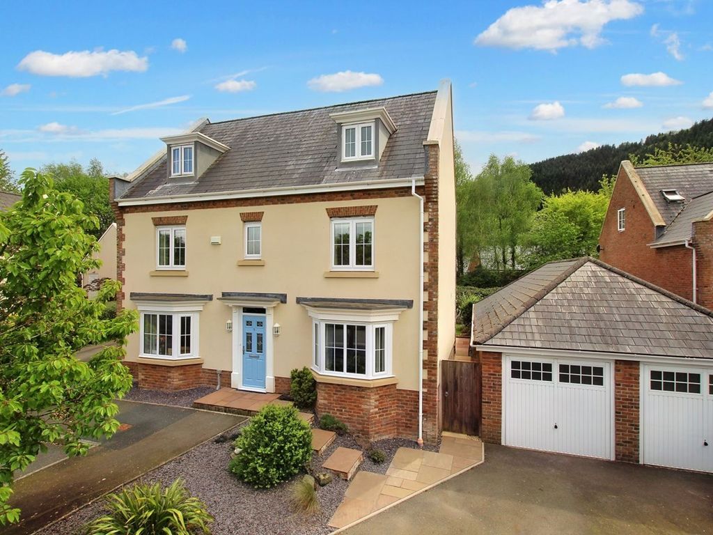 5 bed detached house for sale in Crawshay Close, Llanfoist, Abergavenny