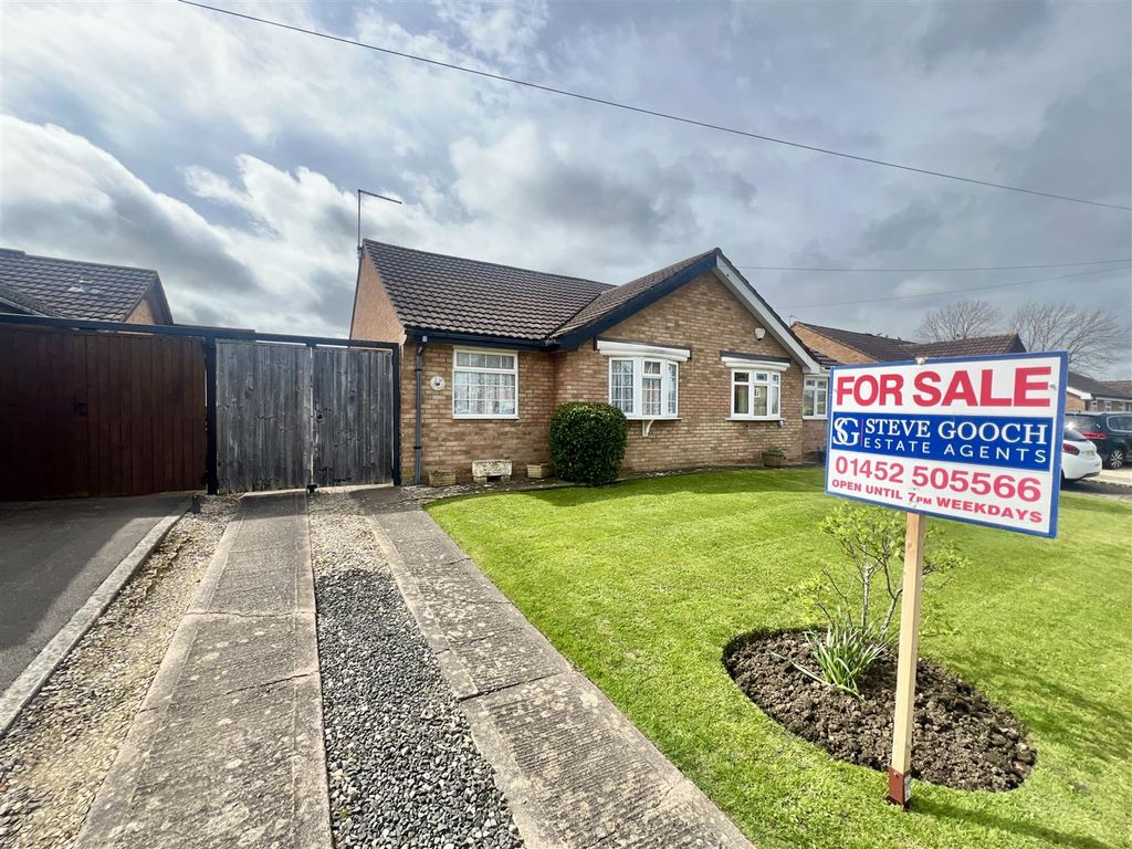 2 bed semidetached bungalow for sale in The Lawns, Abbeydale