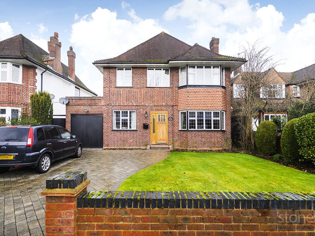 4 bed property for sale in Dorset Drive, Edgware HA8 Zoopla