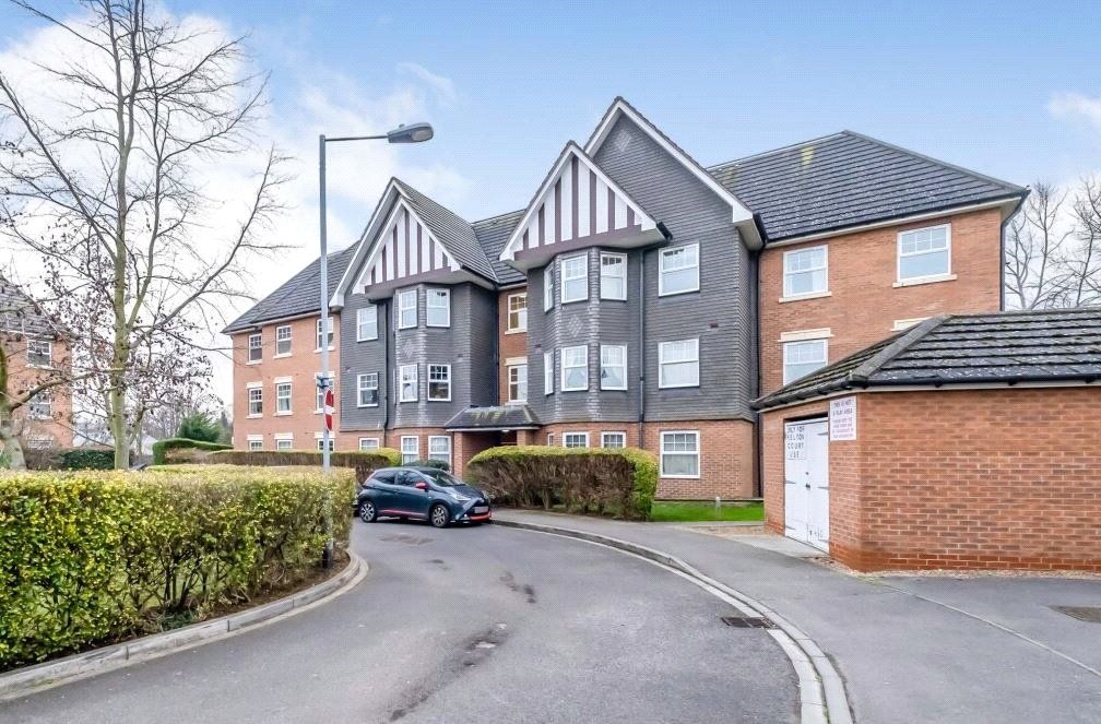 2 bed flat for sale in Boddington Gardens, London W3 Zoopla