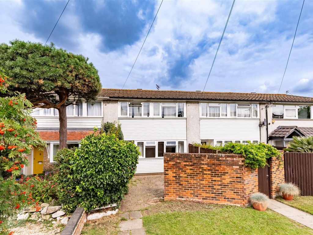 2 bed terraced house for sale in Parklands, Coopersale, Epping CM16, £