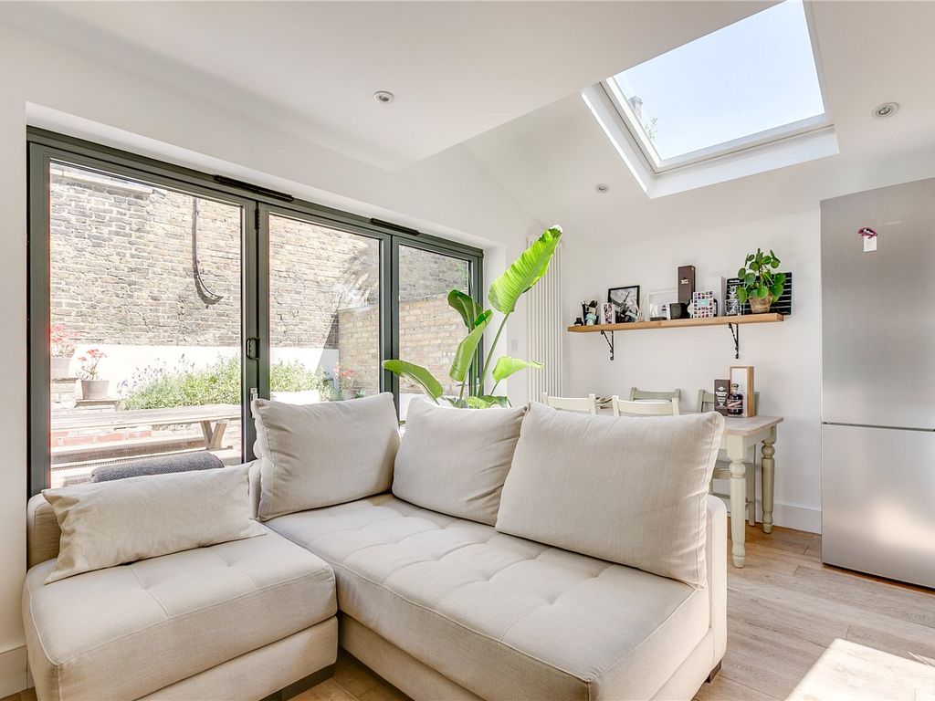 Barclay Road, Fulham, London SW6  