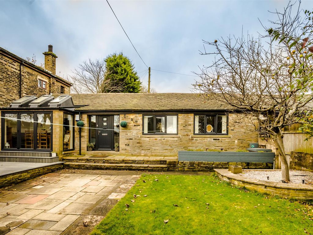3 bed semidetached bungalow for sale in Long Lane, Queensbury