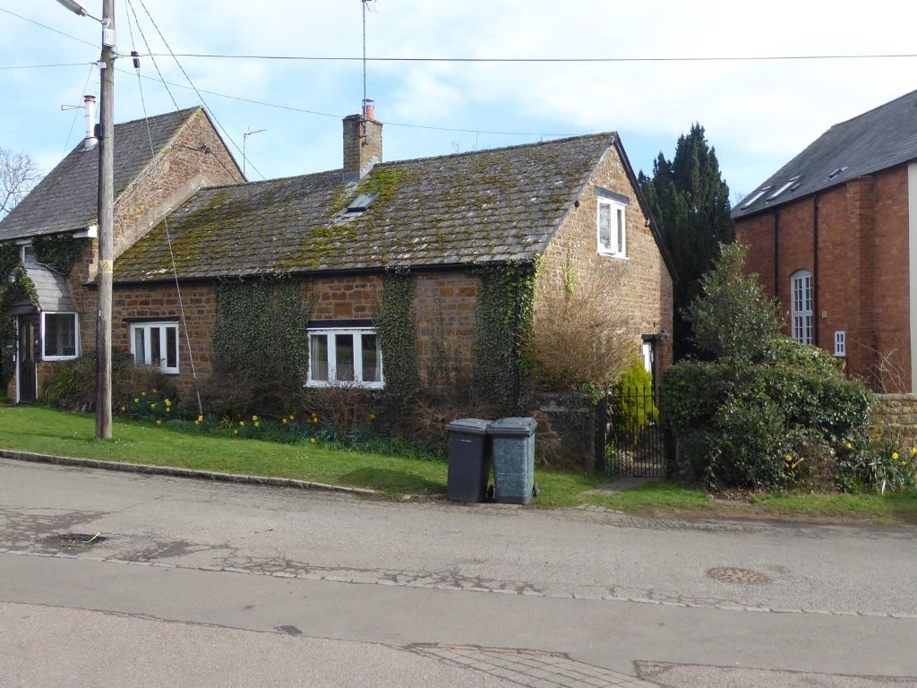 3 bed cottage to rent in The Green, Byfield NN11 Zoopla