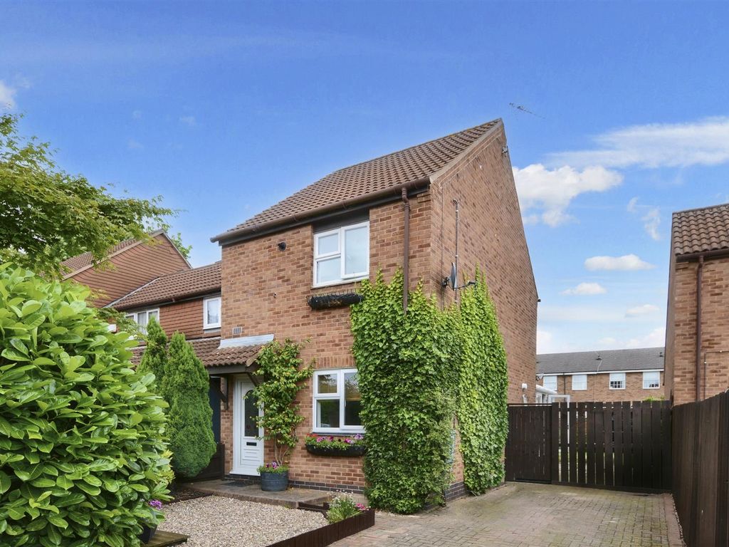 3 bed town house for sale in Taft Avenue, Sandiacre, Nottingham NG10, £