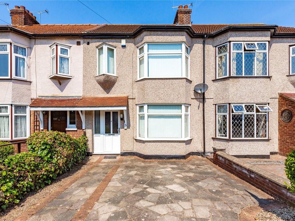 3 bed terraced house for sale in Dorset Avenue, Romford RM1 Zoopla