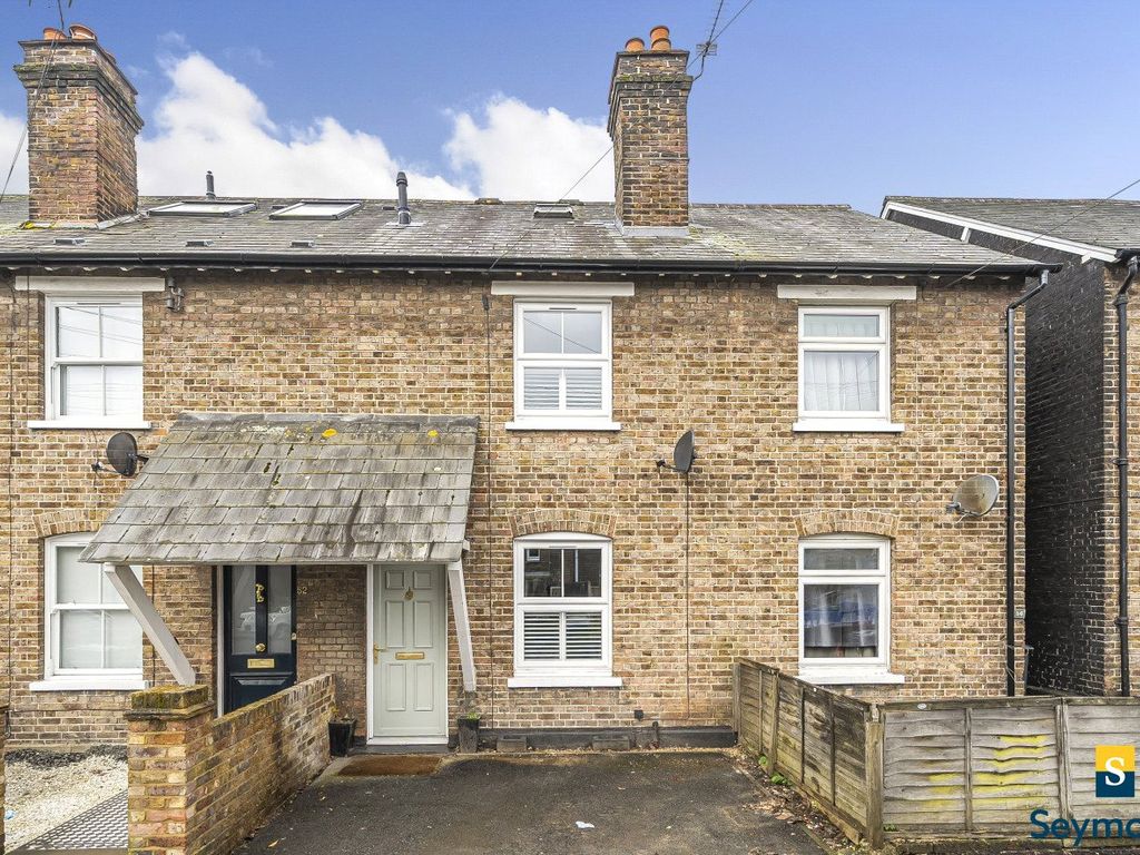 3 bed terraced house for sale in Ludlow Road, Guildford, Surrey GU2, £