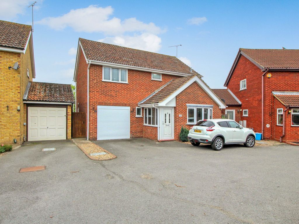 4 bed detached house for sale in Sewards End, Wick Meadows, Wickford, Essex SS12 Zoopla