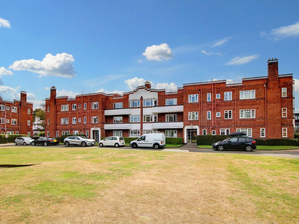 2 bed flat for sale in Knighton Park Road, Leicester LE2, £180,000 Zoopla