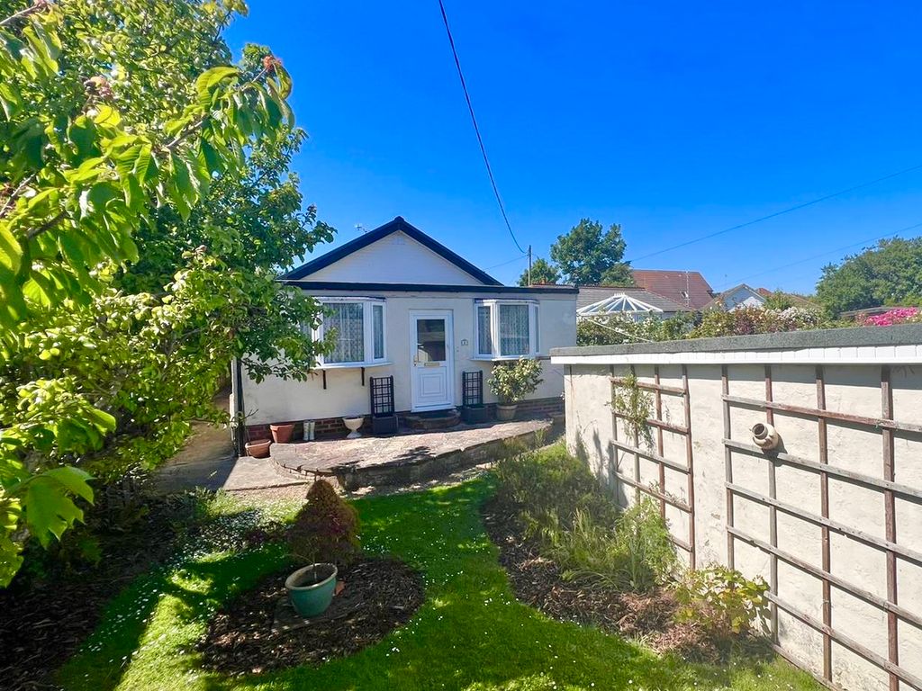 3 bed detached bungalow for sale in Willow Drive, Polegate BN26 Zoopla