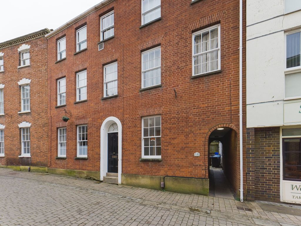 1 bed flat to rent in St. Johns Lane, Gloucester GL1, £725 pcm Zoopla